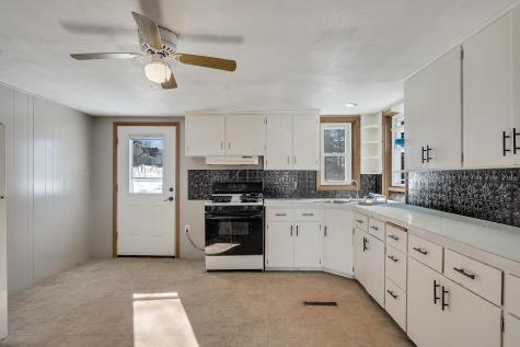 1004 E Main Street Caledonia MN 55921