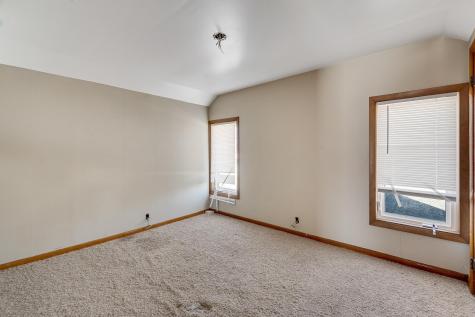 1004 E Main Street Caledonia MN 55921
