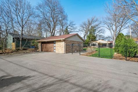 3090 Hamline Avenue N Roseville MN 55113
