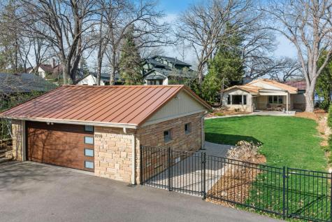 3090 Hamline Avenue N Roseville MN 55113