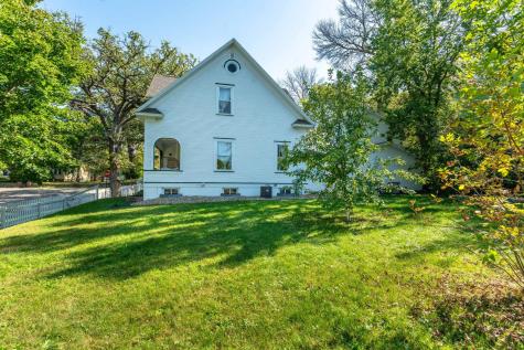 322 3rd Avenue SE Pelican Rapids MN 56572