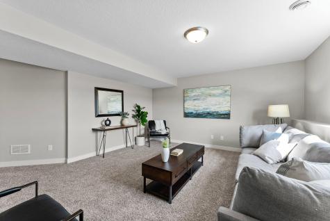 2025 Aster Lane Mankato MN 56001