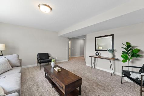 2025 Aster Lane Mankato MN 56001