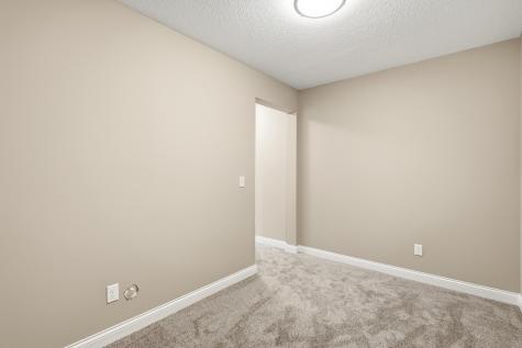 17936 Gresford Lane Lakeville MN 55044