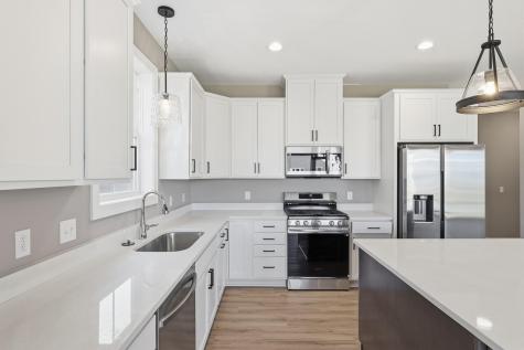 17936 Gresford Lane Lakeville MN 55044