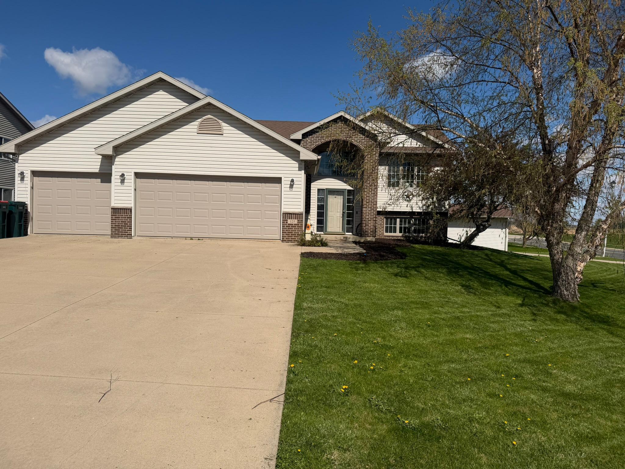 125 Sandstone Drive NW Eyota MN 55934