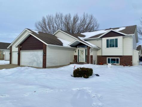 722 14 1/2 Avenue E West Fargo ND 58078