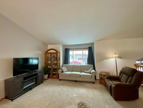 722 14 1/2 Avenue E West Fargo ND 58078