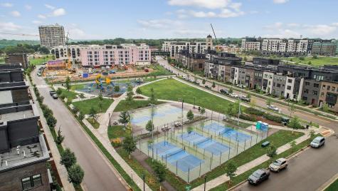 875 W Falls Passage Saint Paul MN 55116