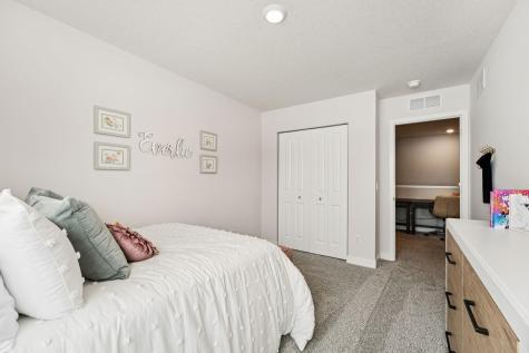 2084 Clearwater Terrace Shakopee MN 55379