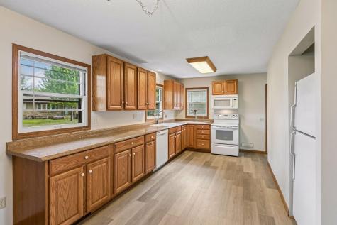 868 Oakwood Drive Anoka MN 55303