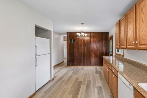 868 Oakwood Drive Anoka MN 55303
