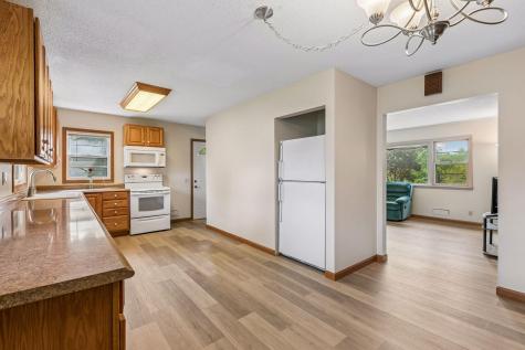 868 Oakwood Drive Anoka MN 55303