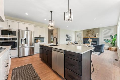17924 Headwaters Drive Lakeville MN 55044