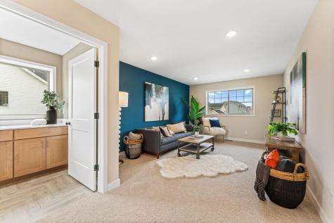 17924 Headwaters Drive Lakeville MN 55044