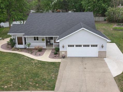 885 Briarwood Drive Worthington MN 56187