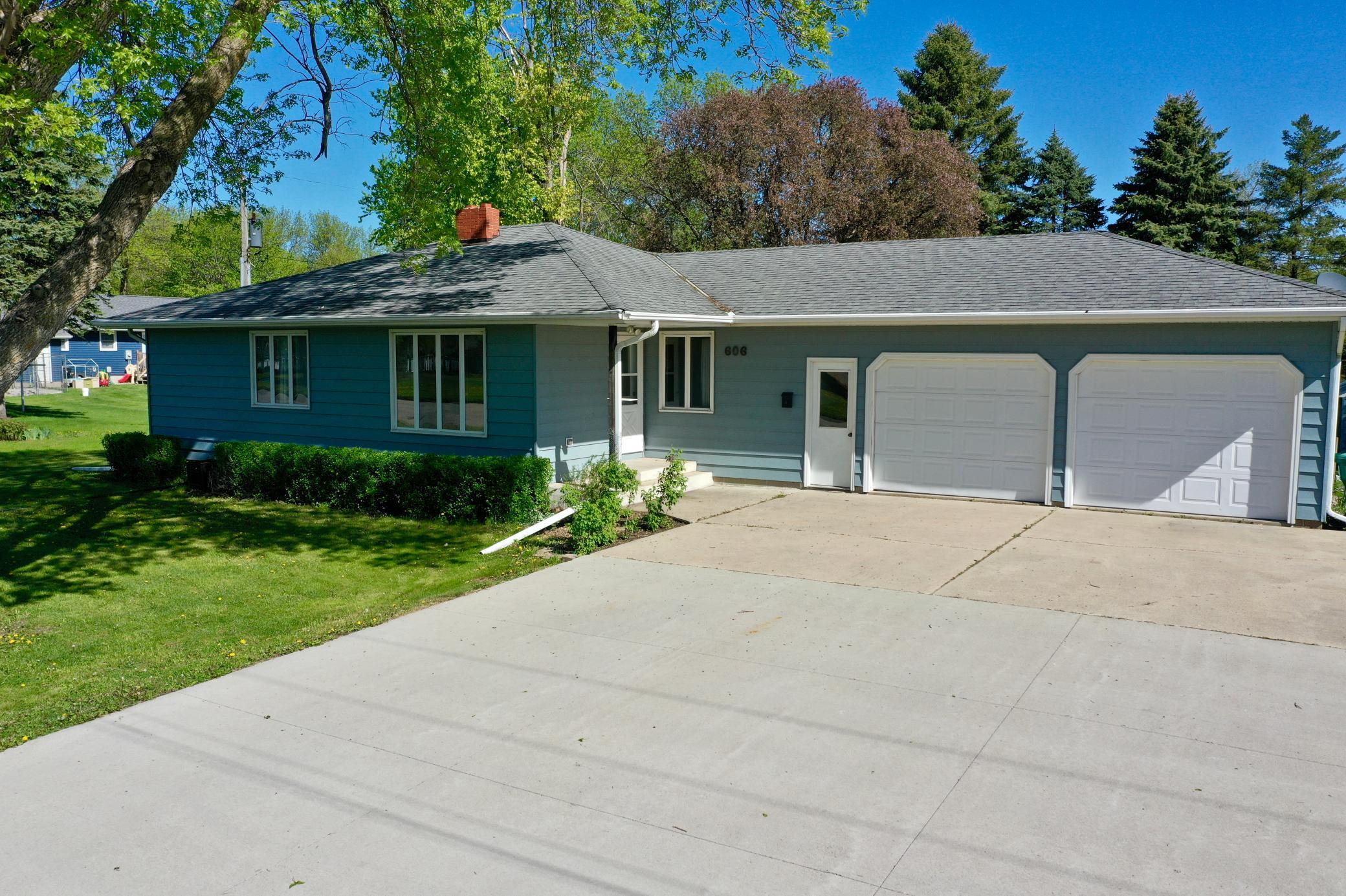 606 3rd Avenue S Raymond MN 56282