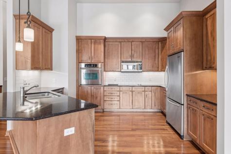 555 Oak Ridge Place Hopkins MN 55305