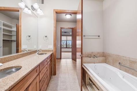 555 Oak Ridge Place Hopkins MN 55305