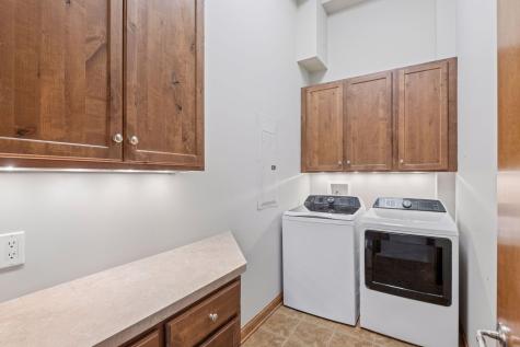 555 Oak Ridge Place Hopkins MN 55305