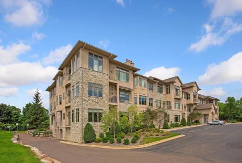 555 Oak Ridge Place Hopkins MN 55305