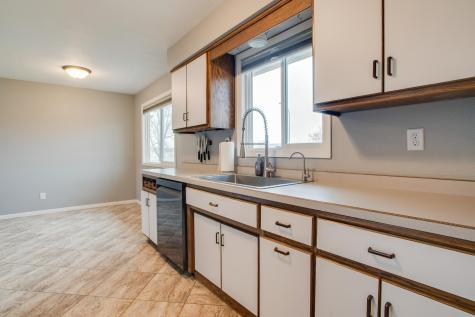649 7th Avenue E West Fargo ND 58078