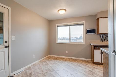 649 7th Avenue E West Fargo ND 58078