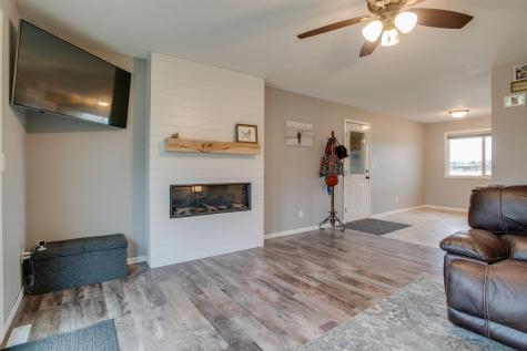 649 7th Avenue E West Fargo ND 58078
