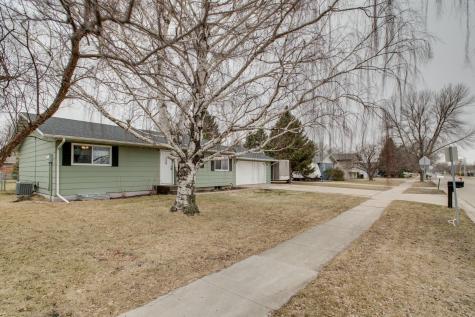 649 7th Avenue E West Fargo ND 58078