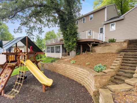 8017 Tierneys Woods Curve Bloomington MN 55438