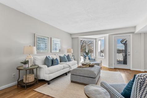 630 Carver Beach Road Chanhassen MN 55317