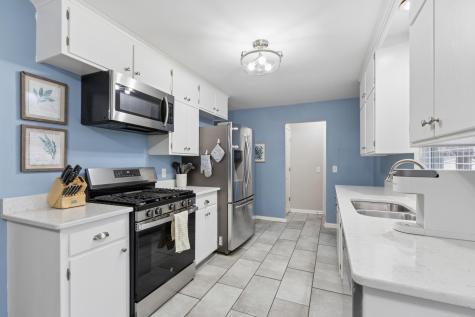 8101 32nd Avenue N Crystal MN 55427