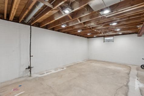 8101 32nd Avenue N Crystal MN 55427