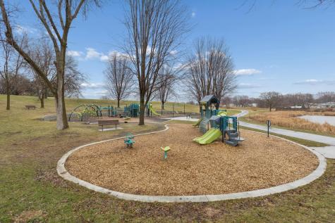 8101 32nd Avenue N Crystal MN 55427