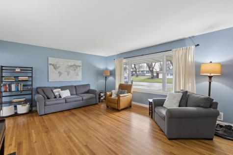 8101 32nd Avenue N Crystal MN 55427