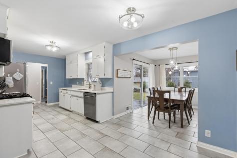 8101 32nd Avenue N Crystal MN 55427