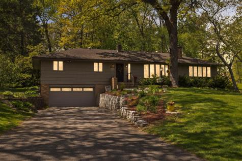 805 Kingsview Lane N Plymouth MN 55447