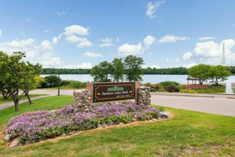 805 Kingsview Lane N Plymouth MN 55447