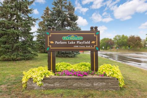 805 Kingsview Lane N Plymouth MN 55447
