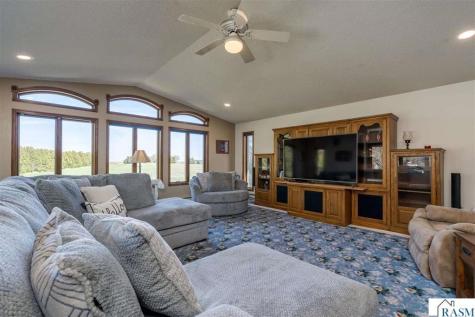6 Learig Lane Saint James MN 56081