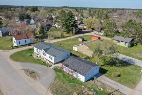 18 Cedar Avenue SE Menahga MN 56464