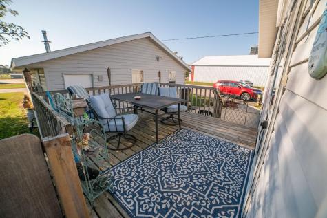 18 Cedar Avenue SE Menahga MN 56464