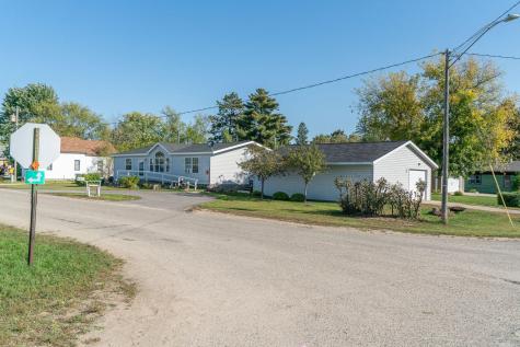 18 Cedar Avenue SE Menahga MN 56464