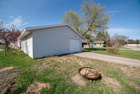 18 Cedar Avenue SE Menahga MN 56464