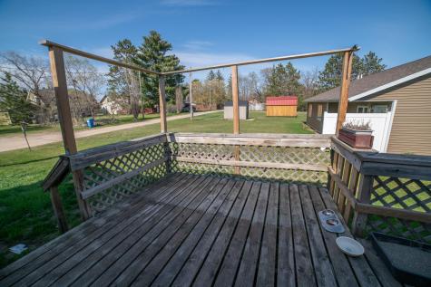 18 Cedar Avenue SE Menahga MN 56464