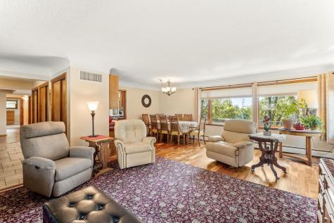 1800 Hiawatha Court NE Rochester MN 55906