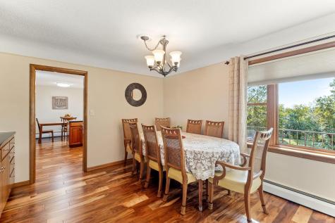 1800 Hiawatha Court NE Rochester MN 55906