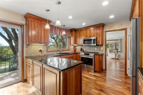 1800 Hiawatha Court NE Rochester MN 55906