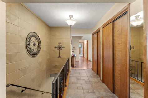 1800 Hiawatha Court NE Rochester MN 55906