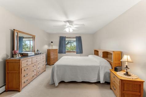1800 Hiawatha Court NE Rochester MN 55906